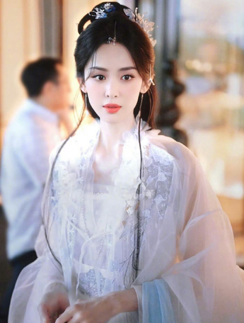 亚洲一线二线三线品牌精华液评测